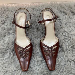 Unisa Brown kitten heel 8W